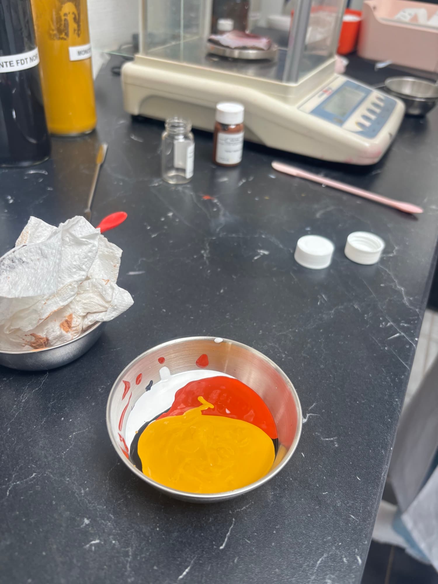 Étape 1 : Pesée précise & sélection des pigments